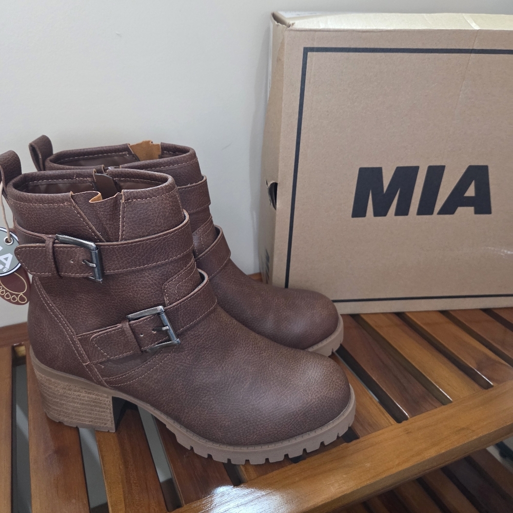 MIA Women's Chocolate Buckle Heeled Boots Sizes 8.5 NEW